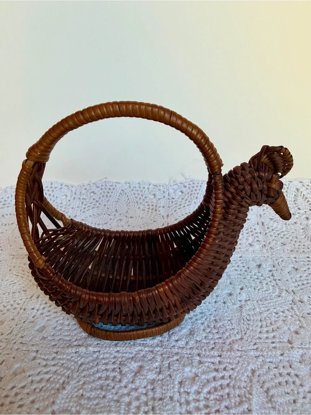 Vintage Handwoven Wicker Chicken Basket Rustic Farmhouse Easter Egg Decor